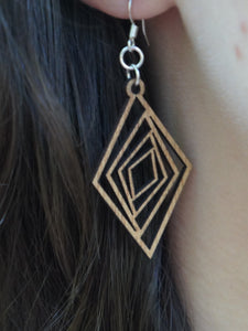 Earring - wood Diamonds Twisting design