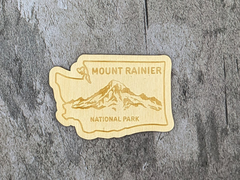 Magnet - Wood "Mt. Rainier National Park" design