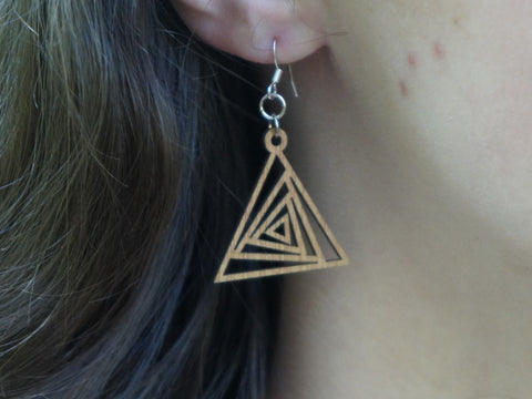 Earring - wood Triangle Twisting design