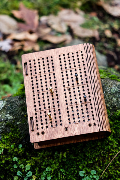 Travel Cribbage Board with Living Hinge